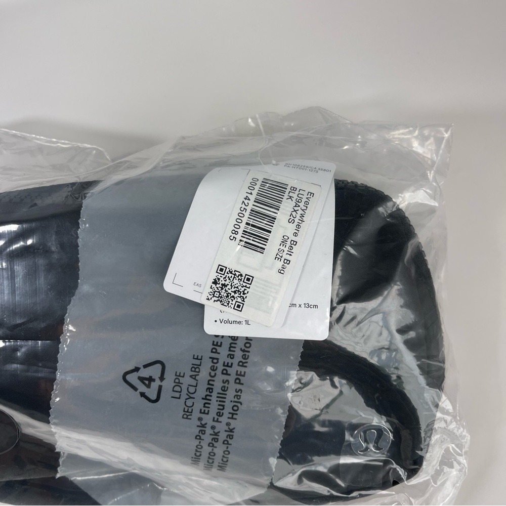 Lululemon Everywhere Belt Bag Black NWT - Picture 9 of 10